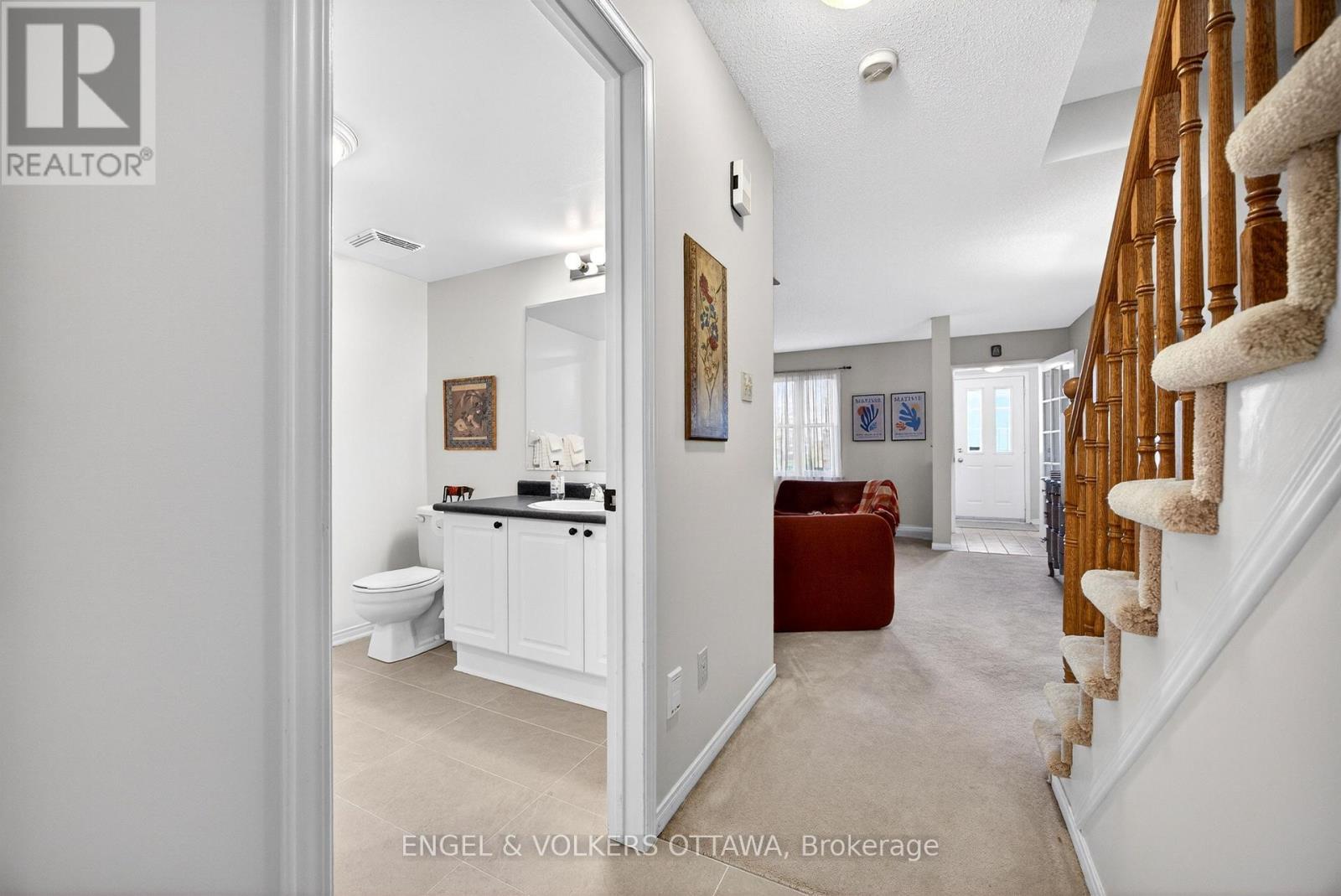 36 Brigadier Private, Ottawa, ON - Indoor