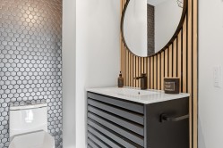 Powder room -