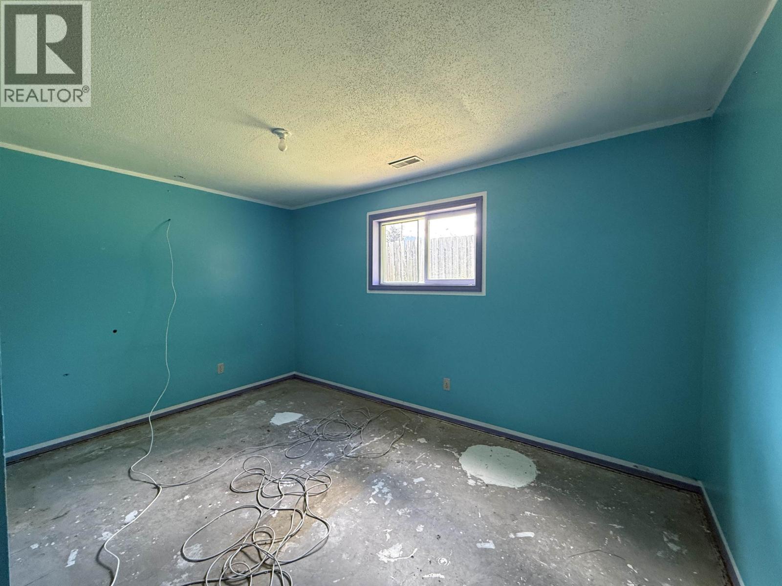 3677 First Avenue, Smithers, BC - Indoor Photo Showing Other Room