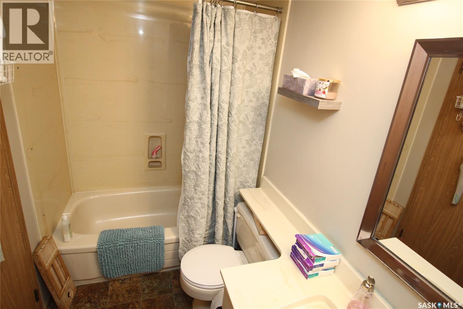 203 1008 Temperance Street, Saskatoon, SK - Indoor Photo Showing Bathroom