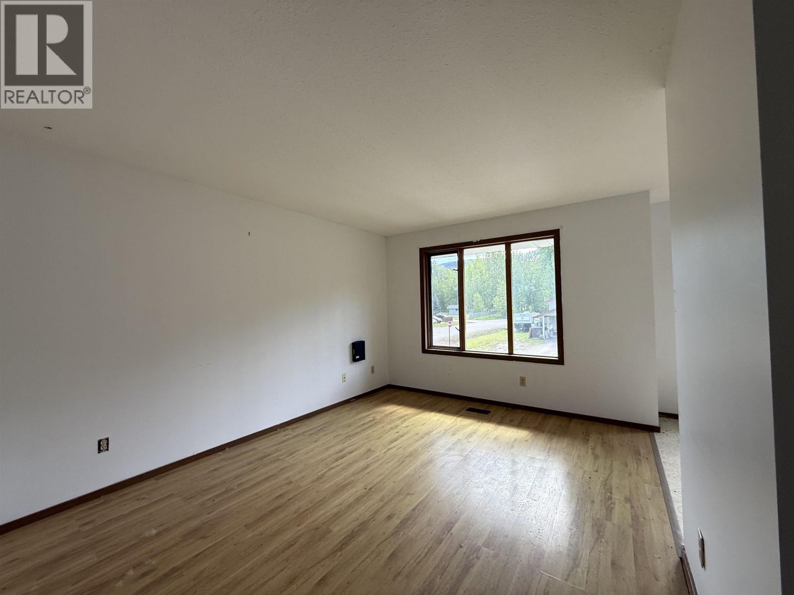 3512 Second Avenue, Smithers, BC - Indoor Photo Showing Other Room