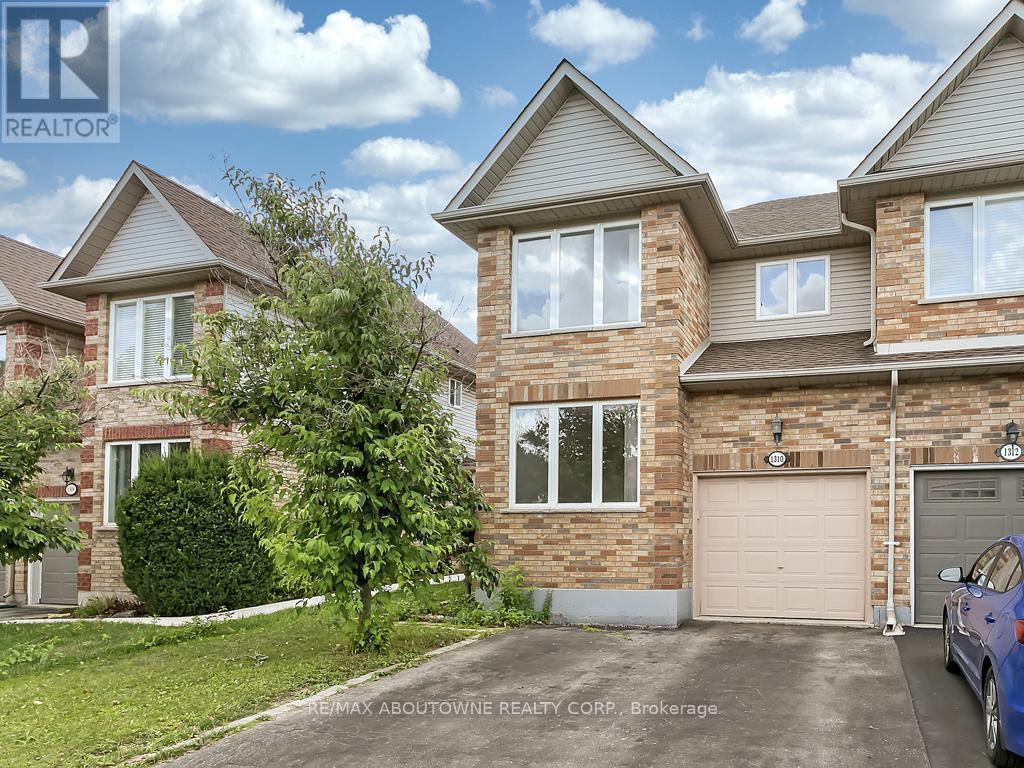 1310 Blanshard Drive, Burlington, ON - Outdoor