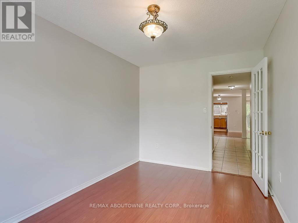 1310 Blanshard Drive, Burlington, ON - Indoor Photo Showing Other Room