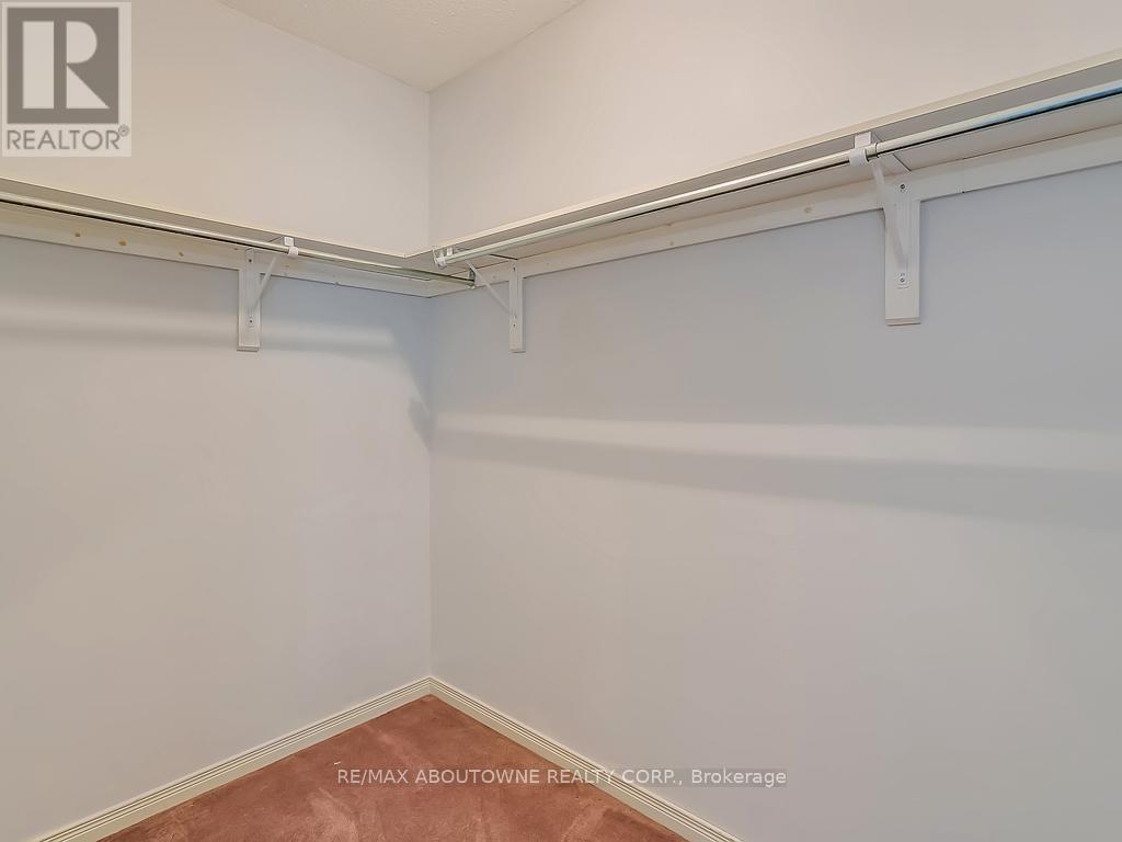1310 Blanshard Drive, Burlington, ON - Indoor With Storage