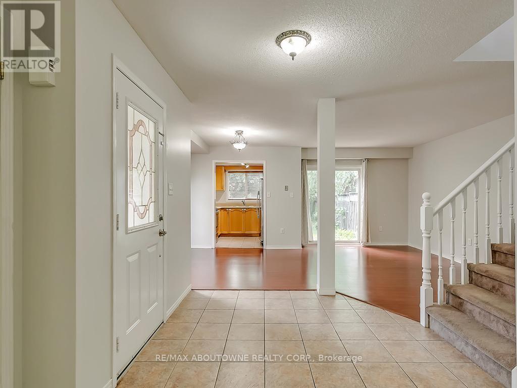 1310 Blanshard Drive, Burlington, ON - Indoor Photo Showing Other Room