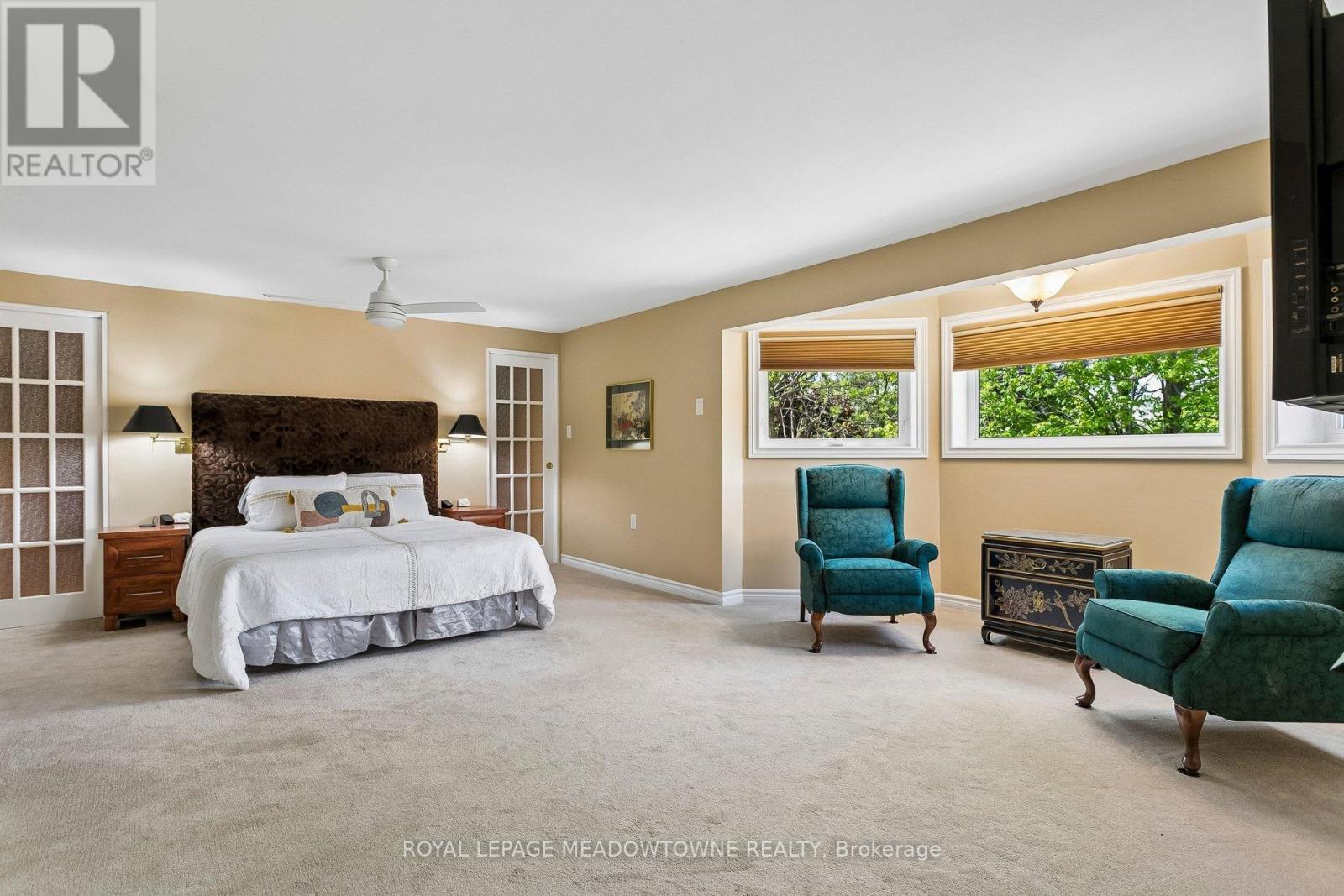 3170 Plum Tree Crescent, Mississauga, ON - Indoor Photo Showing Bedroom
