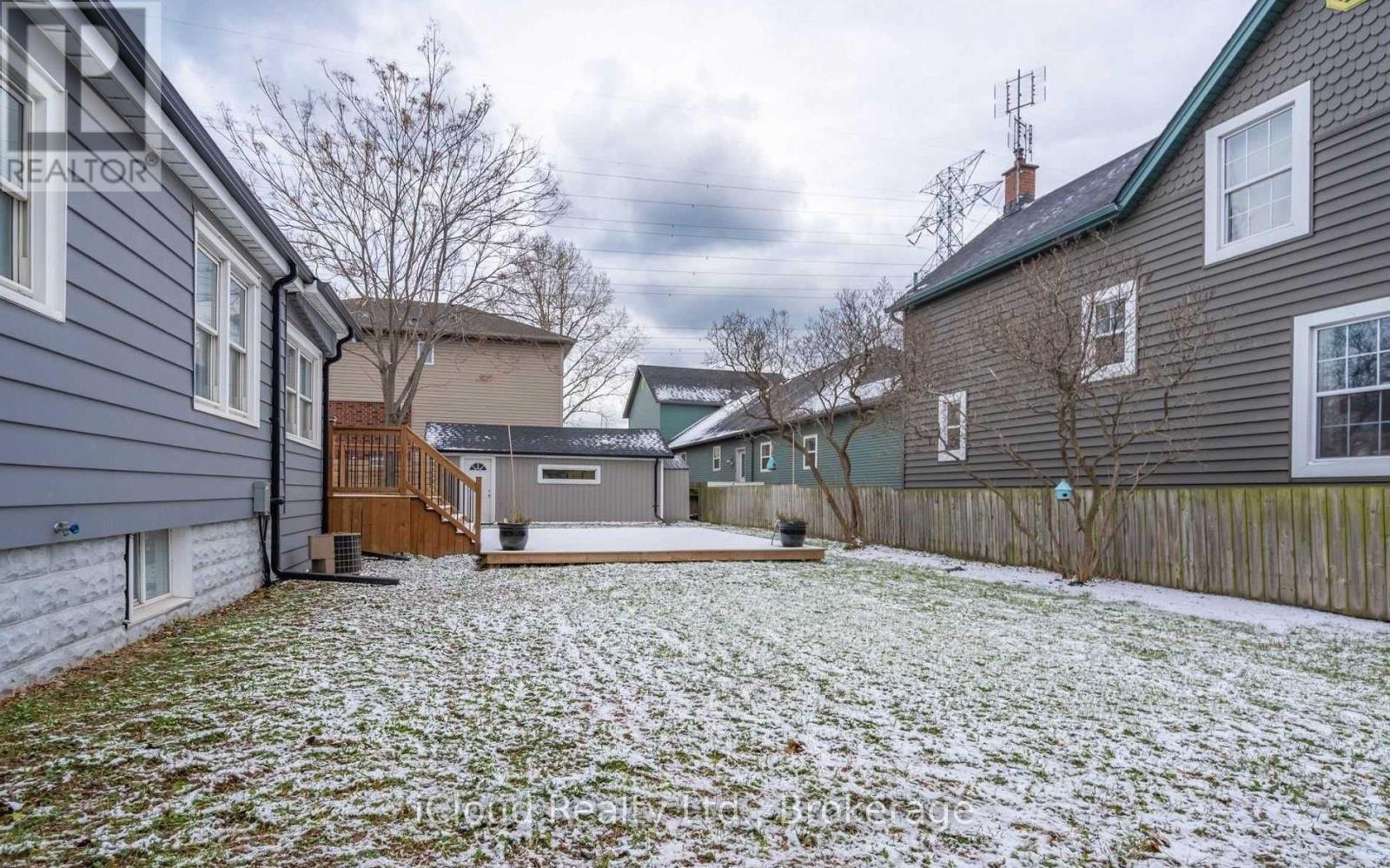 361 Beach Boulevard, Hamilton, ON - Outdoor With Exterior