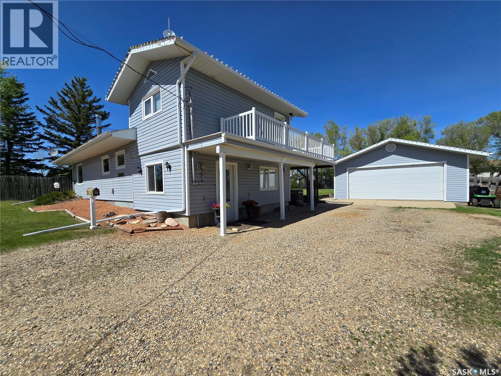 43 Assiniboia Avenue, Mctaggart, SK - Outdoor With Balcony With Deck Patio Veranda