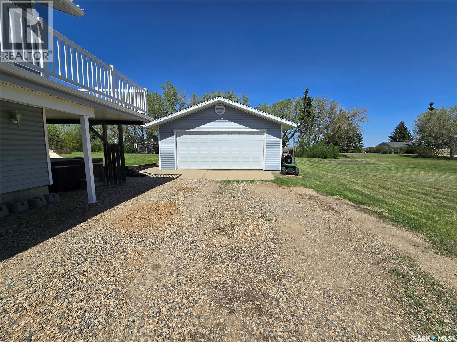 43 Assiniboia Avenue, Mctaggart, SK - Outdoor With Balcony