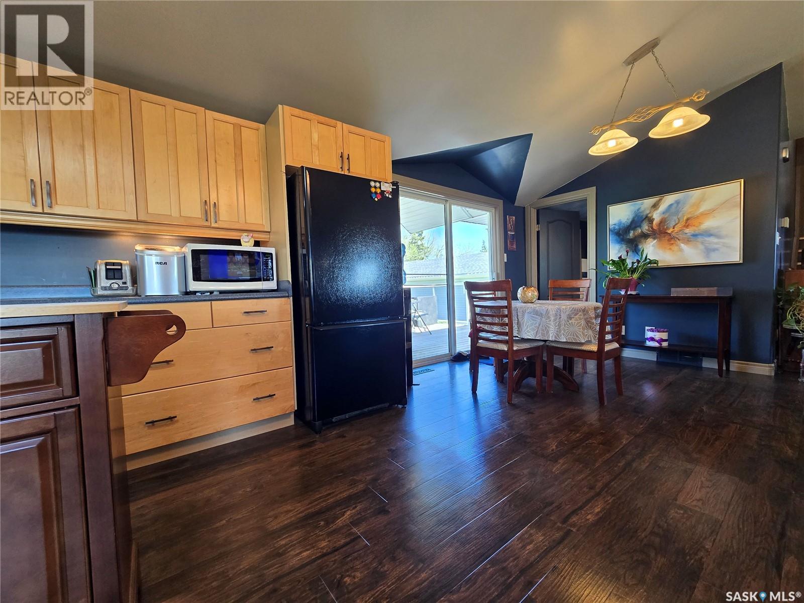43 Assiniboia Avenue, Mctaggart, SK - Indoor Photo Showing Kitchen
