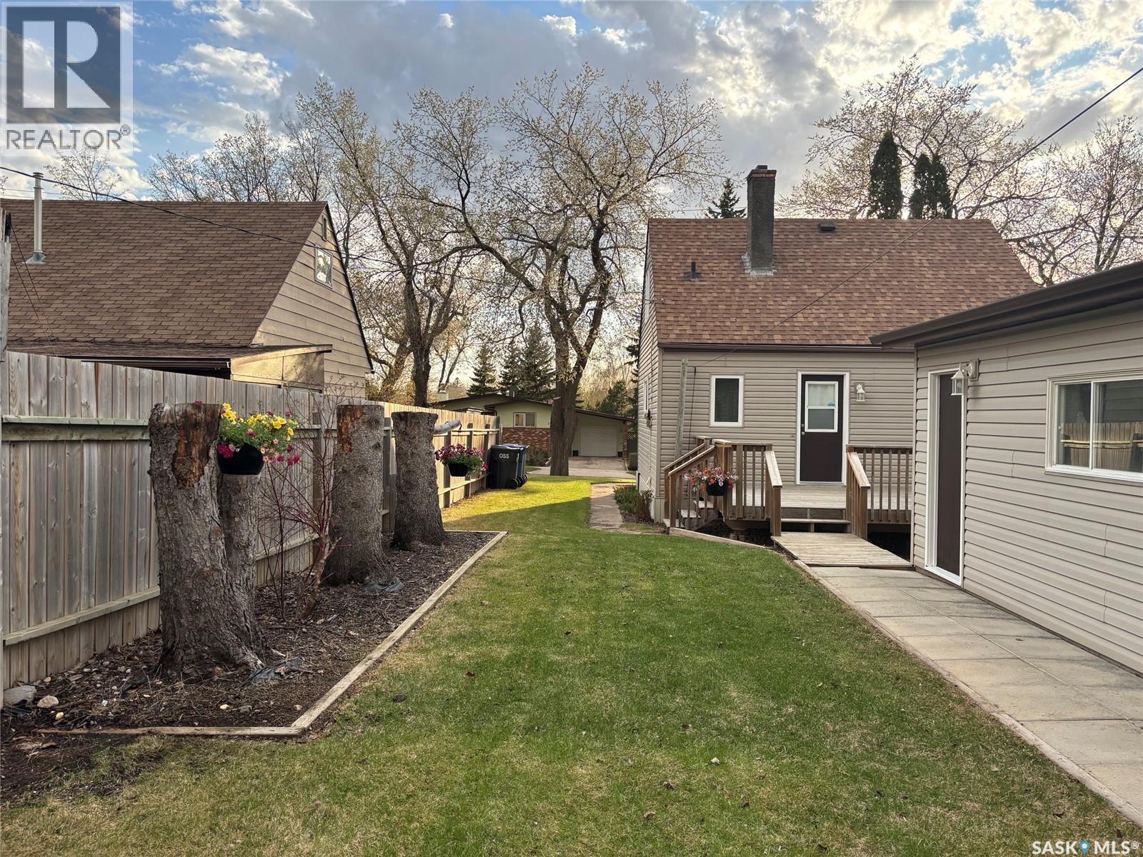 113 Laurier Avenue, Yorkton, SK - Outdoor