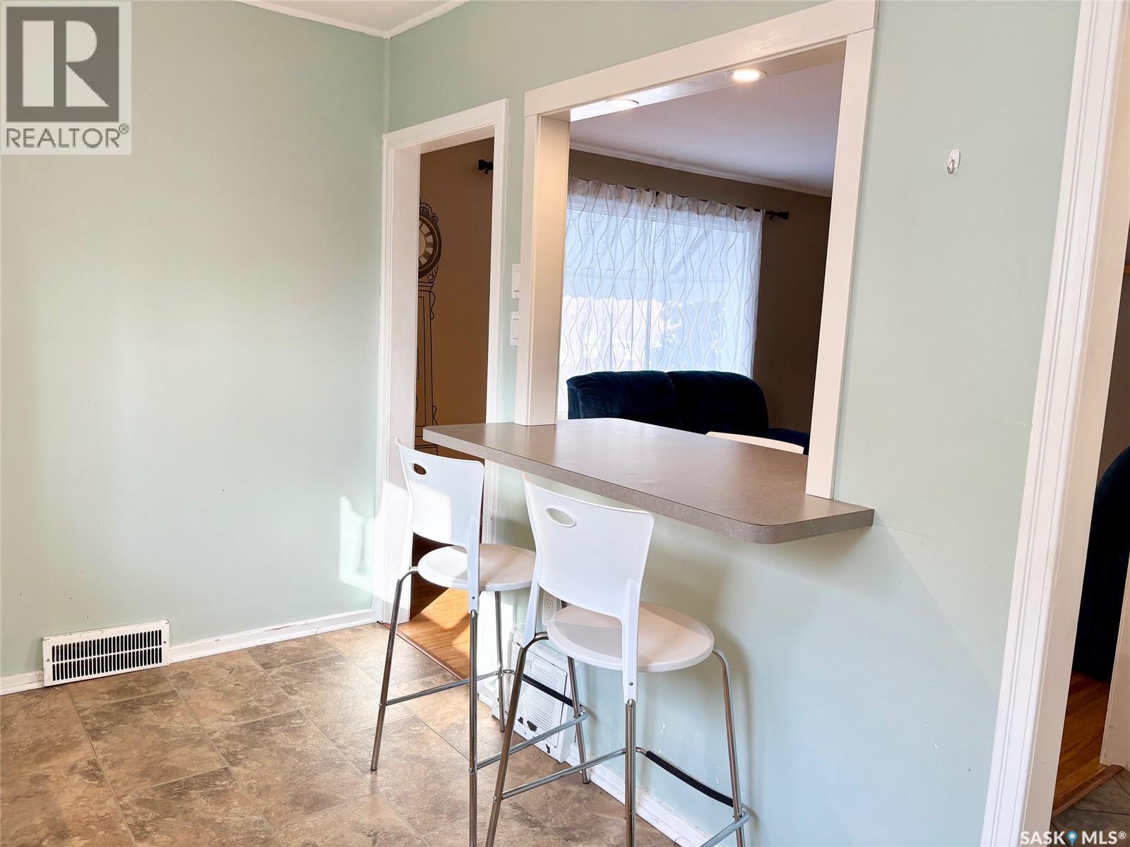 113 Laurier Avenue, Yorkton, SK - Indoor
