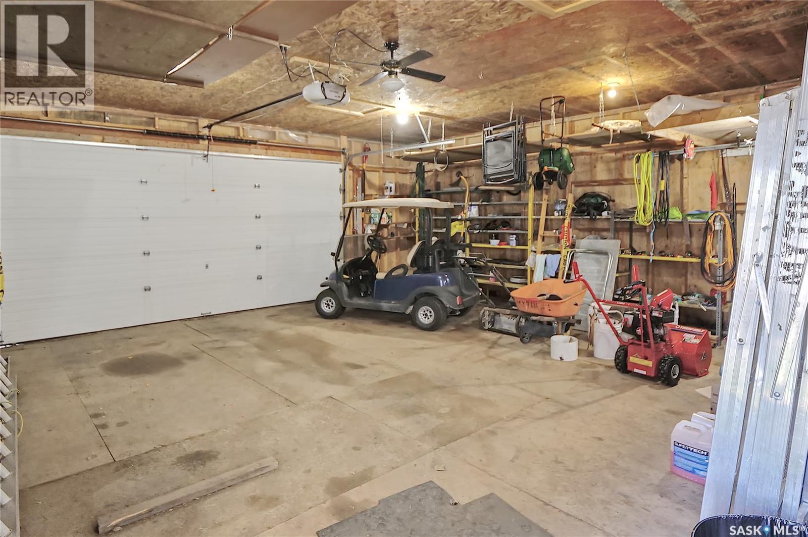20 Mainprize Bay, Maple Bush Rm No. 224, SK - Indoor Photo Showing Garage