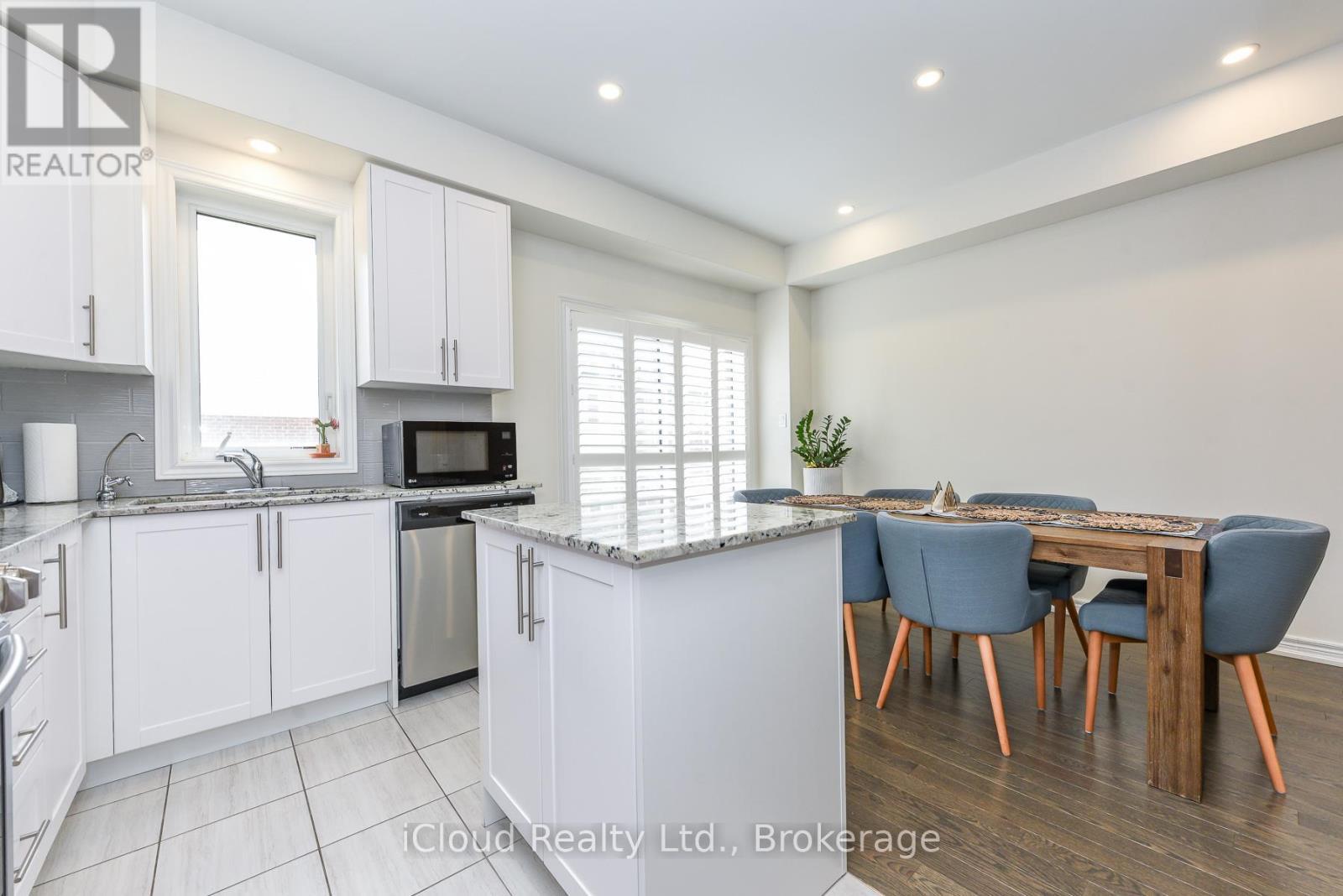 3958 Leonardo Street, Burlington, ON - Indoor Photo Showing Other Room