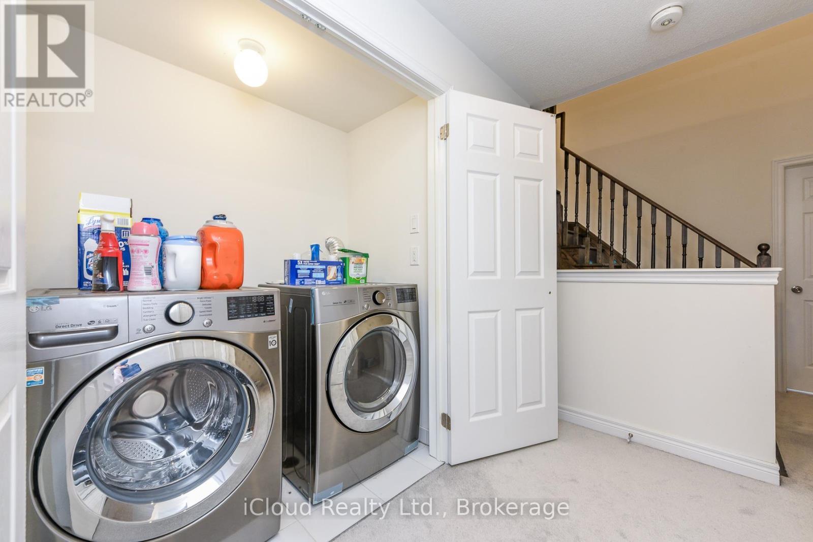 3958 Leonardo Street, Burlington, ON - Indoor Photo Showing Laundry Room