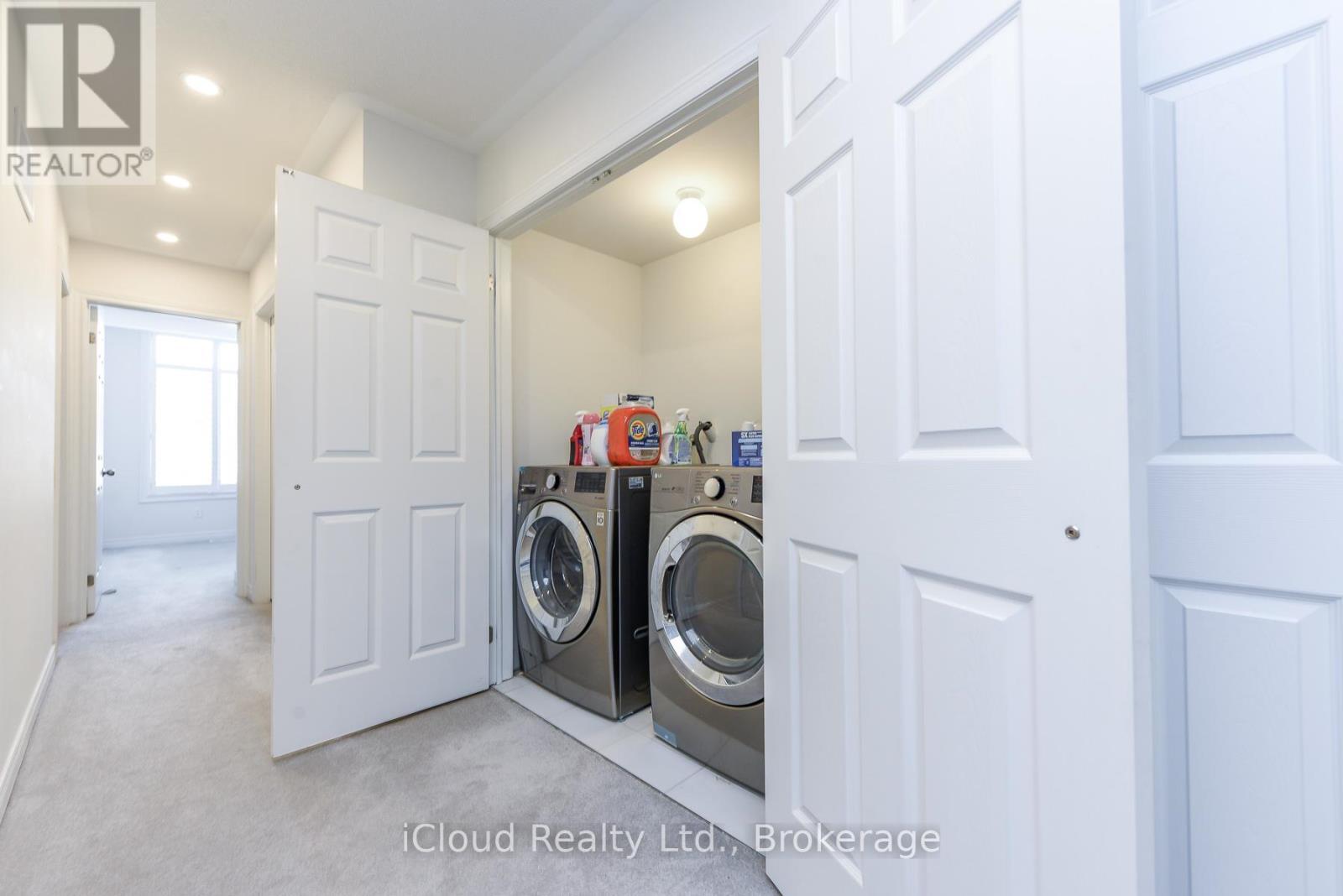 3958 Leonardo Street, Burlington, ON - Indoor Photo Showing Laundry Room