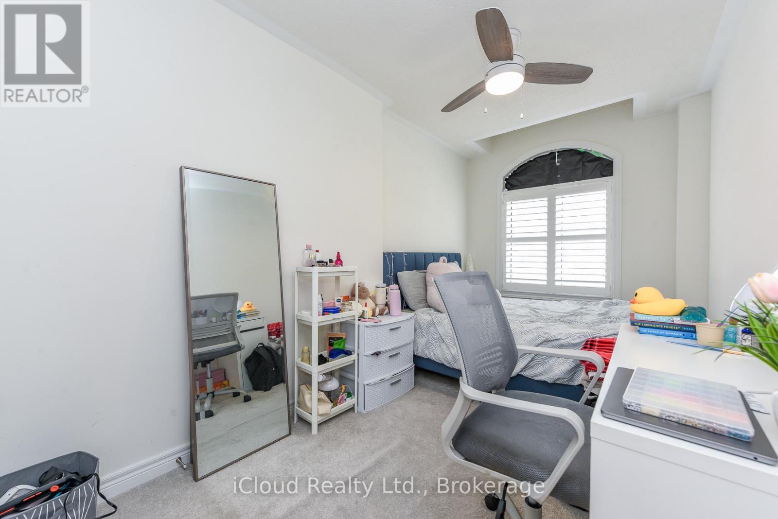 3958 Leonardo Street, Burlington, ON - Indoor Photo Showing Bedroom