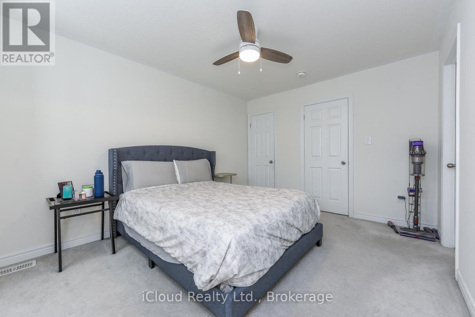 3958 Leonardo Street, Burlington, ON - Indoor Photo Showing Bedroom