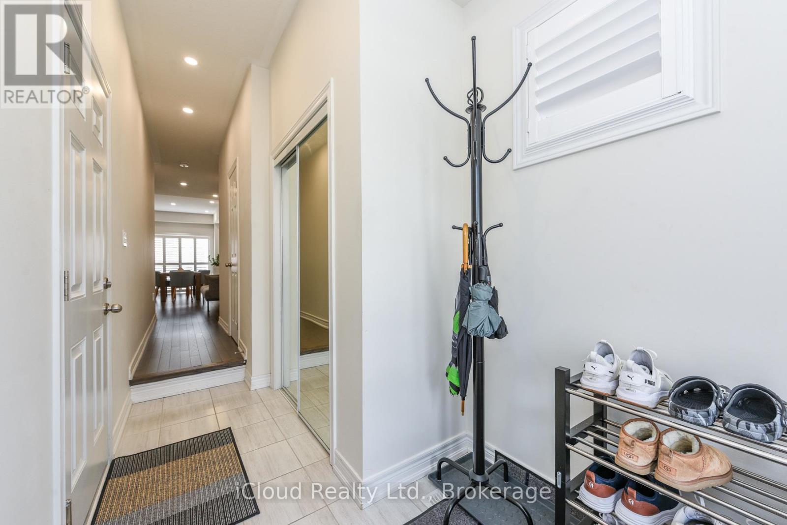 3958 Leonardo Street, Burlington, ON - Indoor Photo Showing Other Room