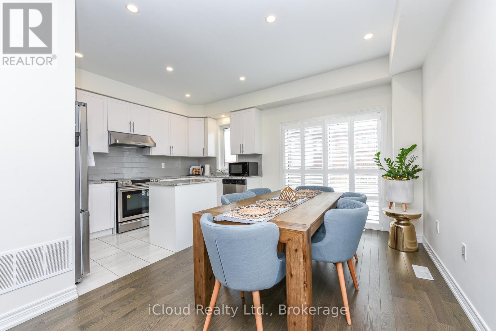 3958 Leonardo Street, Burlington, ON - Indoor