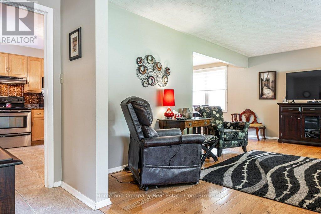 Foyer To Living Room - 271 Devon Street, Stratford, ON - Indoor