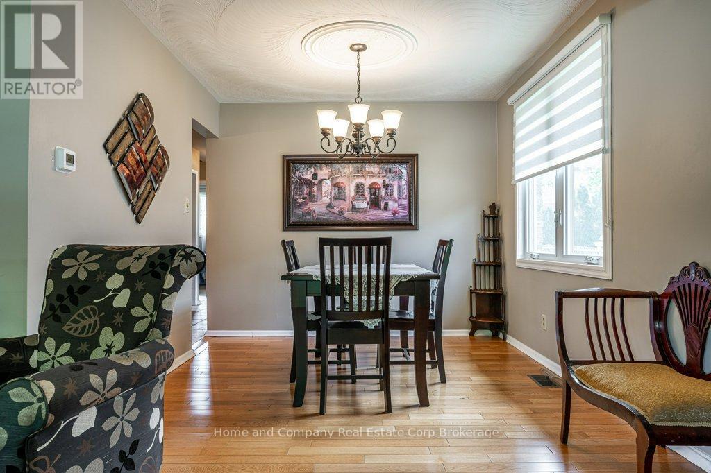 Dining Room - 271 Devon Street, Stratford, ON - Indoor Photo Showing Dining Room