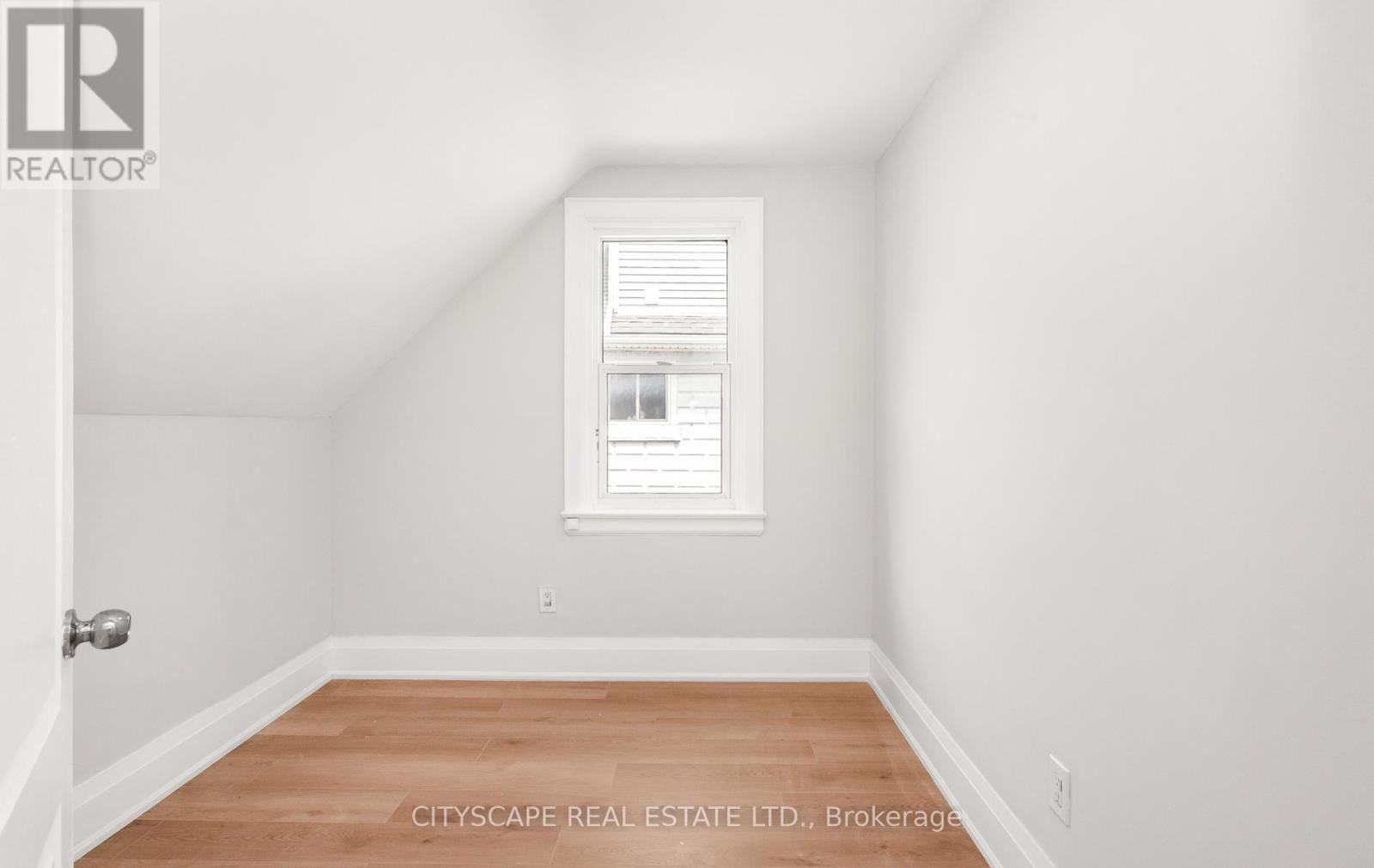 446 Argyle Street, Cambridge, ON - Indoor Photo Showing Other Room