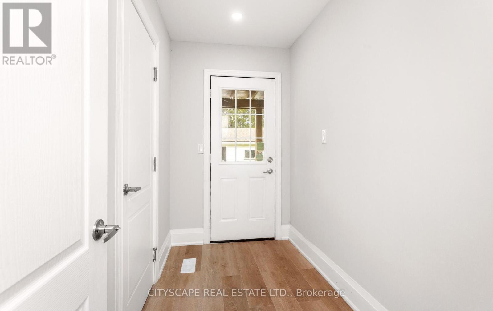 446 Argyle Street, Cambridge, ON - Indoor Photo Showing Other Room