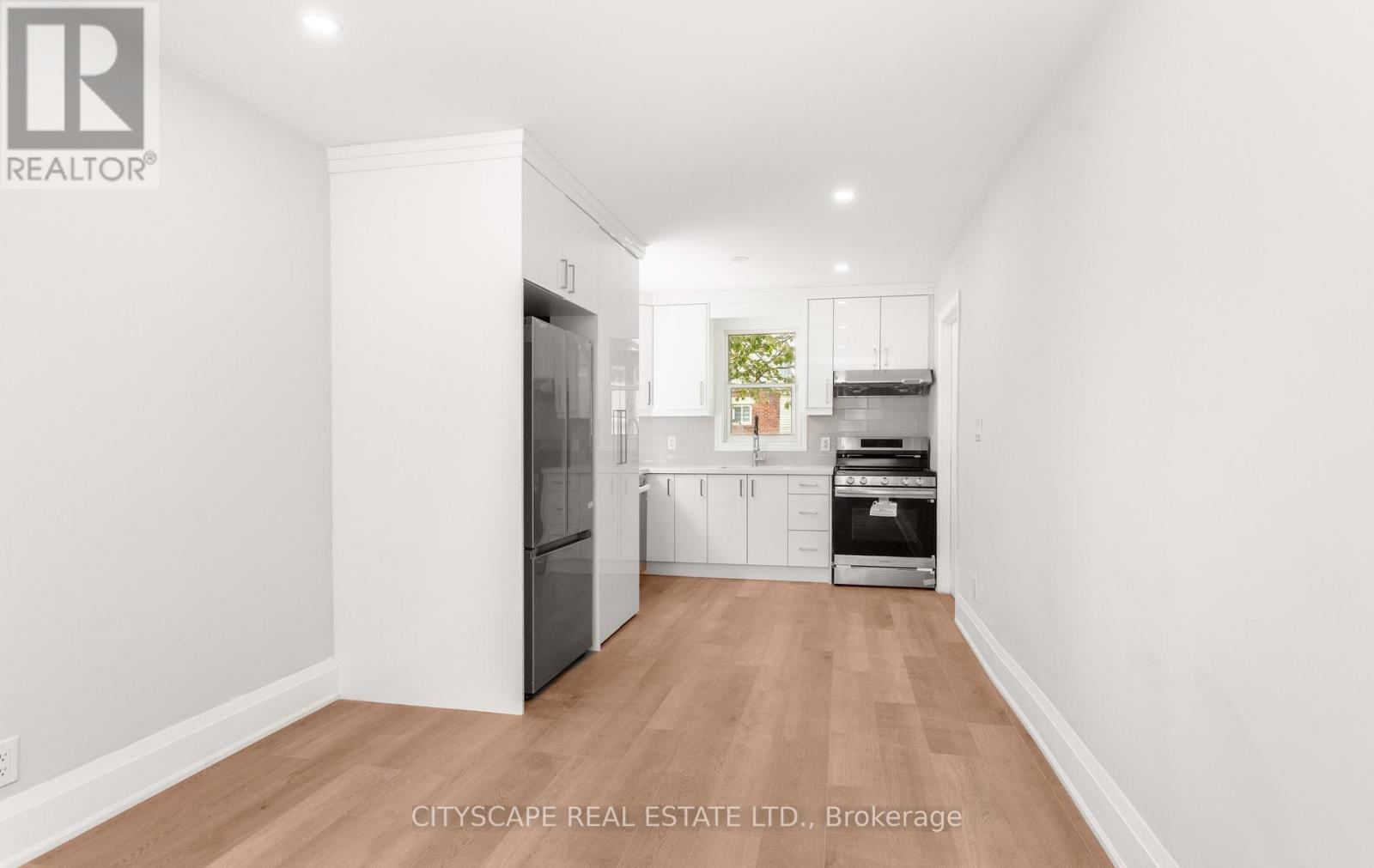 446 Argyle Street, Cambridge, ON - Indoor Photo Showing Kitchen