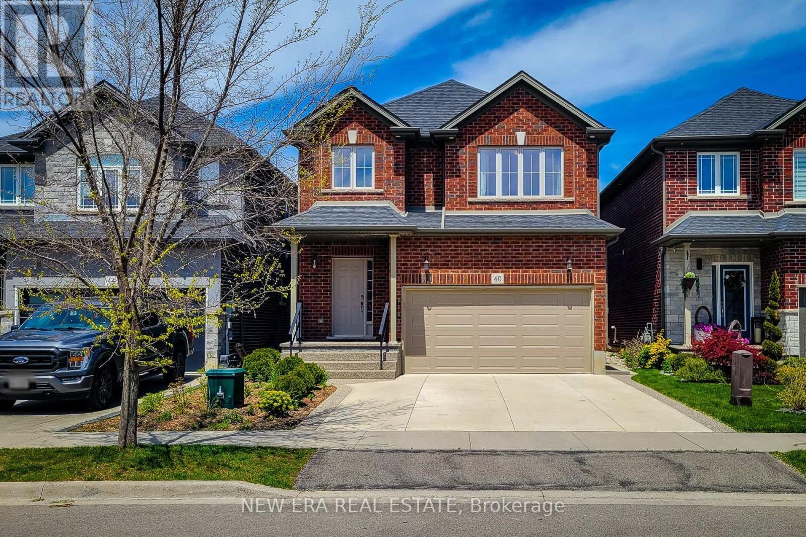 40 Fairgrounds Drive, Hamilton, ON - Outdoor With Facade