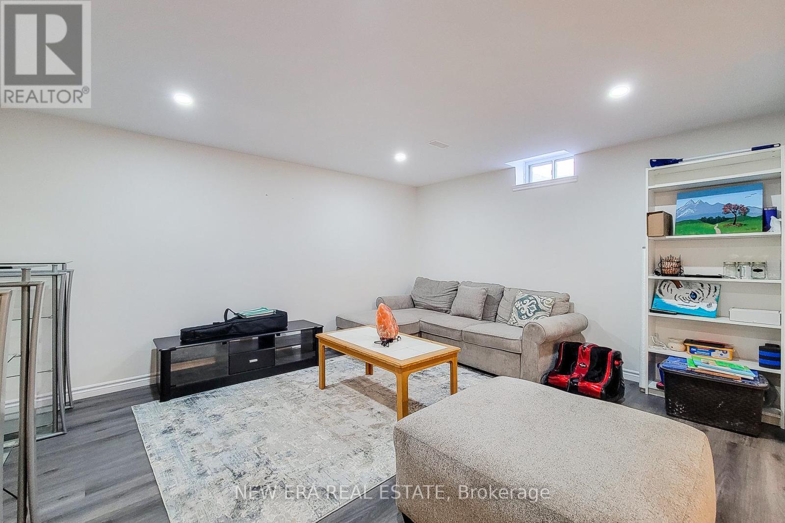 40 Fairgrounds Drive, Hamilton, ON - Indoor Photo Showing Basement