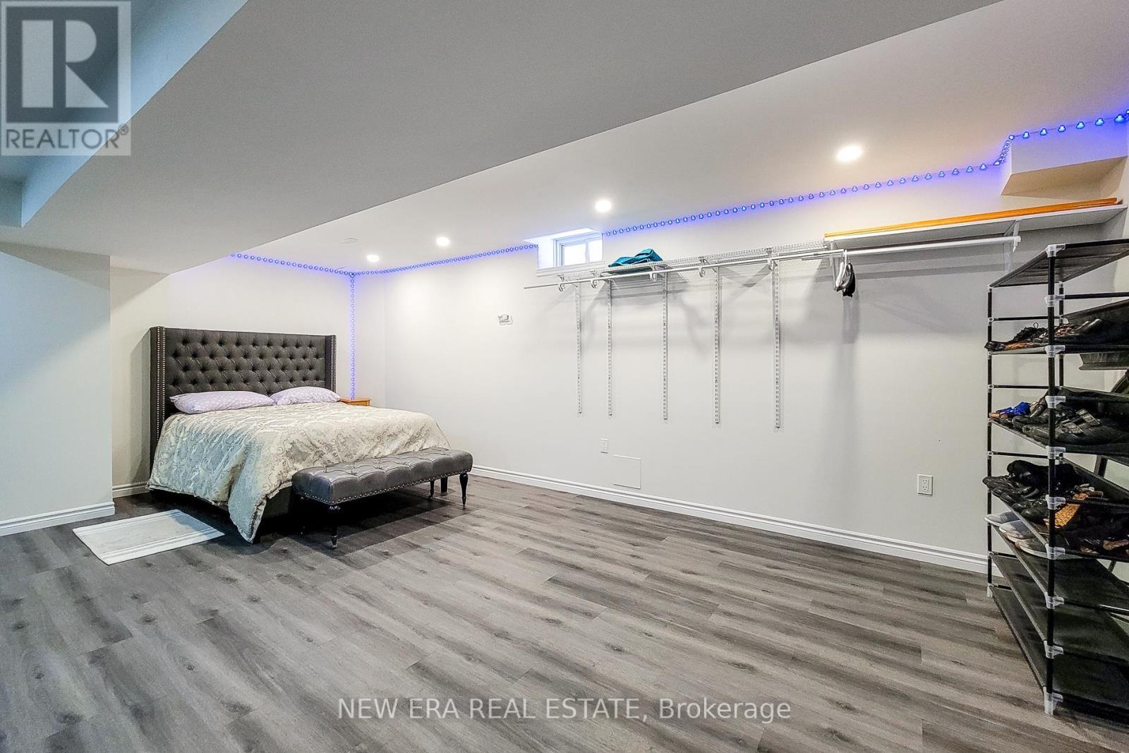 40 Fairgrounds Drive, Hamilton, ON - Indoor
