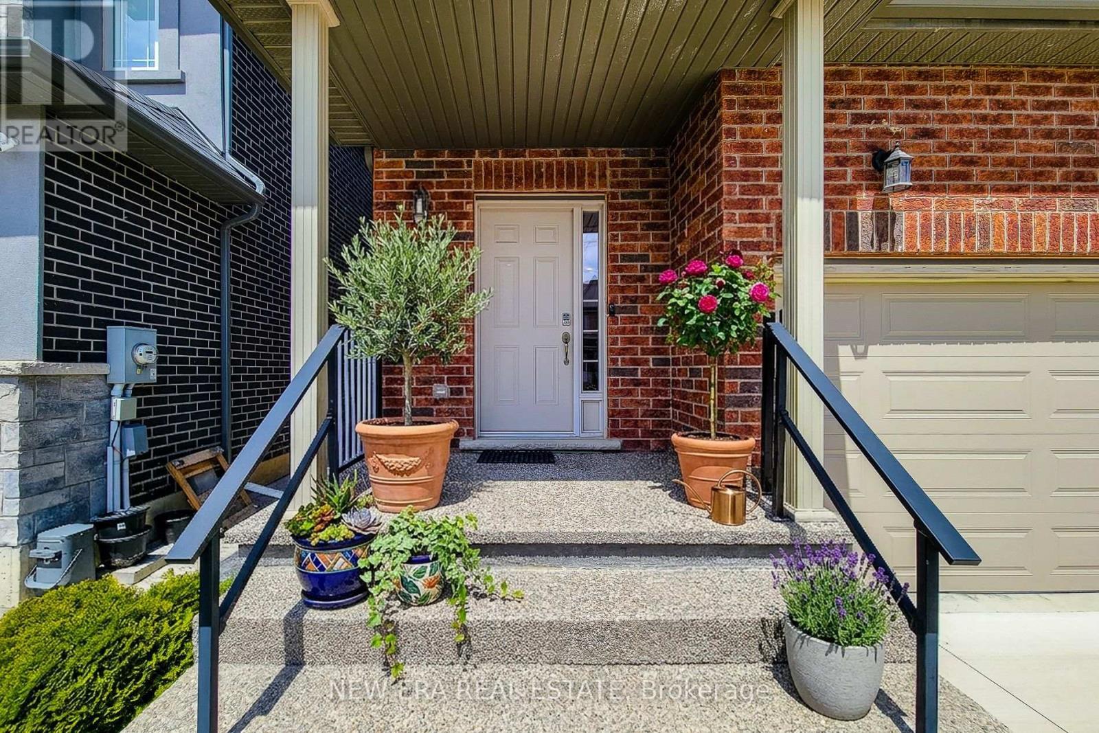 40 Fairgrounds Drive, Hamilton, ON - Outdoor With Deck Patio Veranda With Exterior