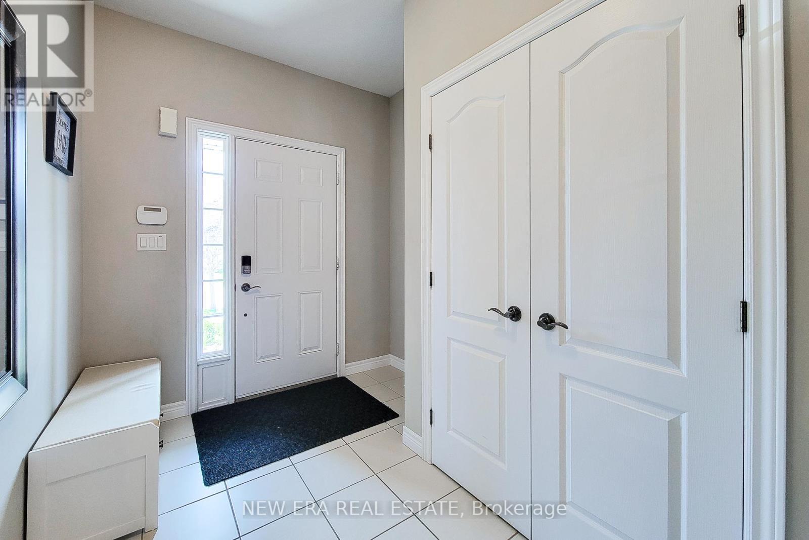 40 Fairgrounds Drive, Hamilton, ON - Indoor Photo Showing Other Room