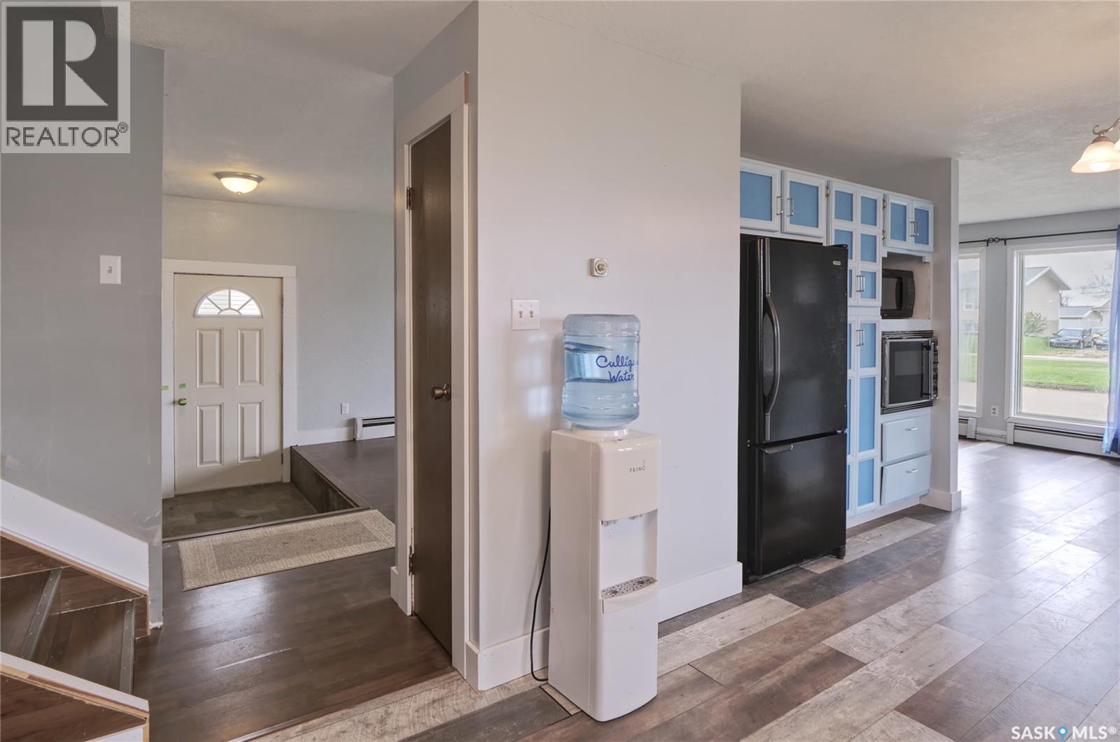 333 Dominion Bay, Central Butte, SK - Indoor Photo Showing Other Room