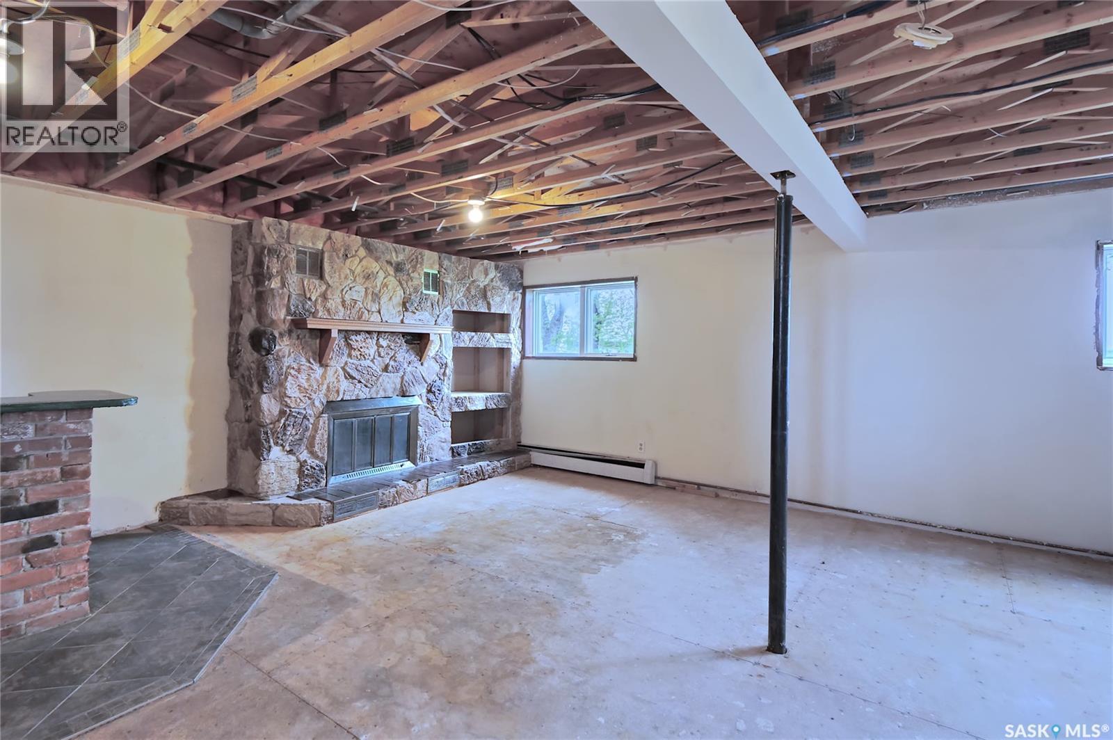 333 Dominion Bay, Central Butte, SK - Indoor With Fireplace