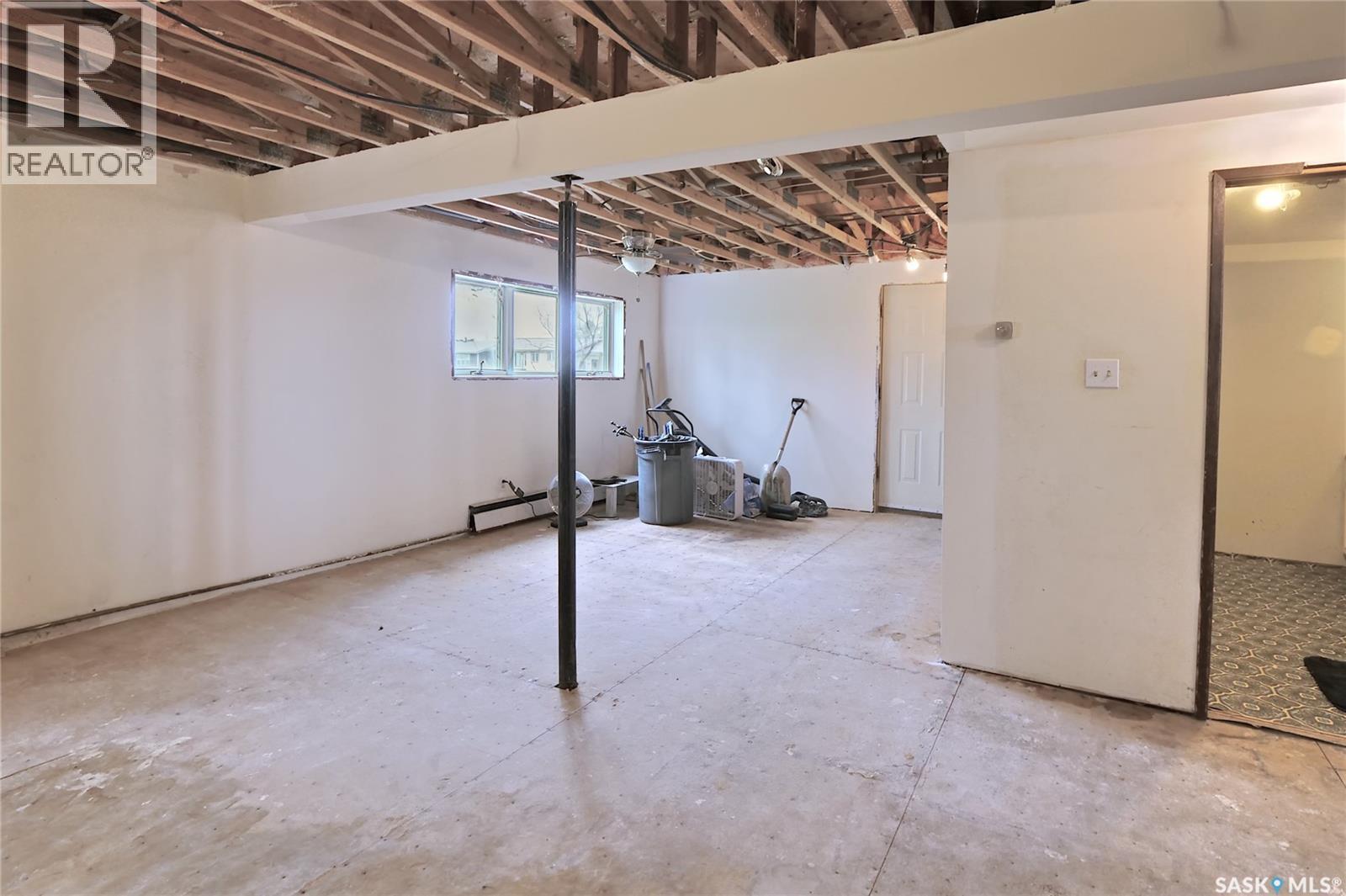 333 Dominion Bay, Central Butte, SK - Indoor Photo Showing Basement