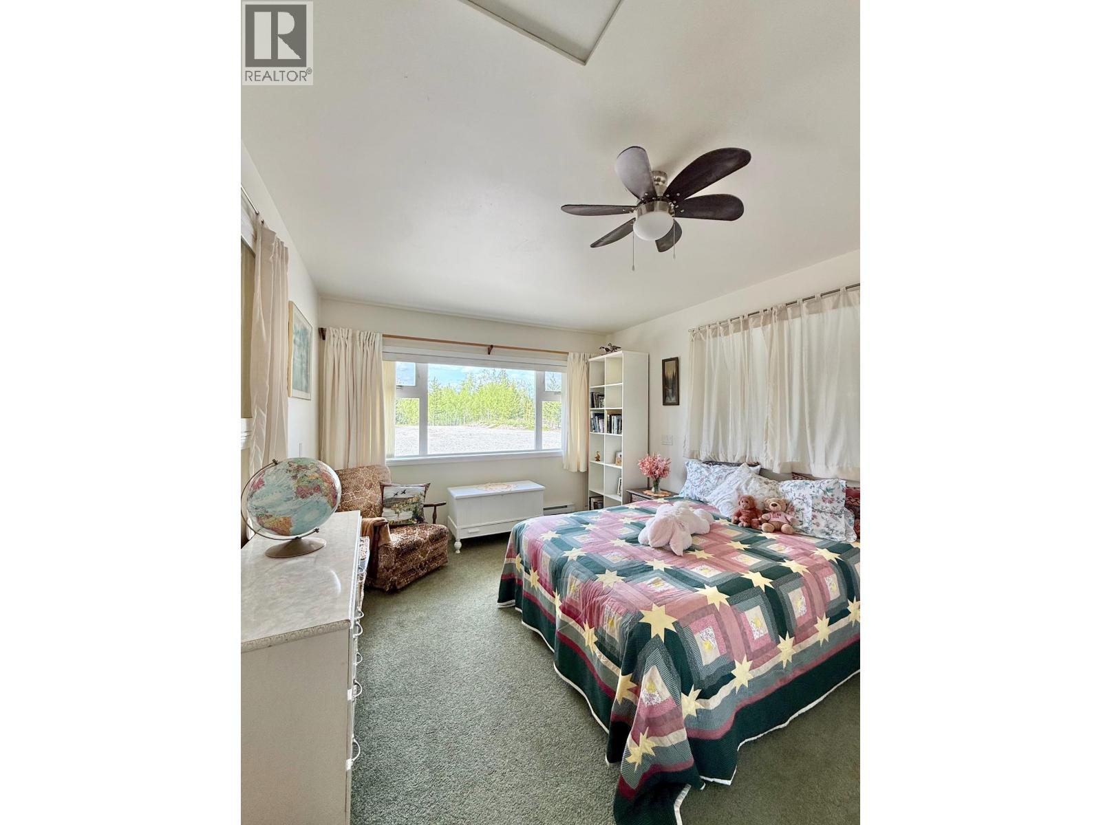 4497 Pyper Lake Road, Williams Lake, BC - Indoor Photo Showing Bedroom
