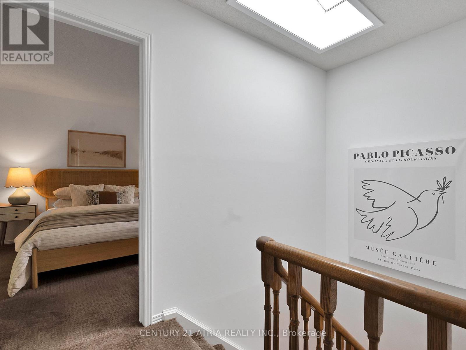 21 Longbow Square, Toronto, ON - Indoor