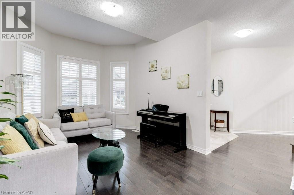 85 Showcase Drive Unit# Main, Hamilton, ON - Indoor Photo Showing Living Room