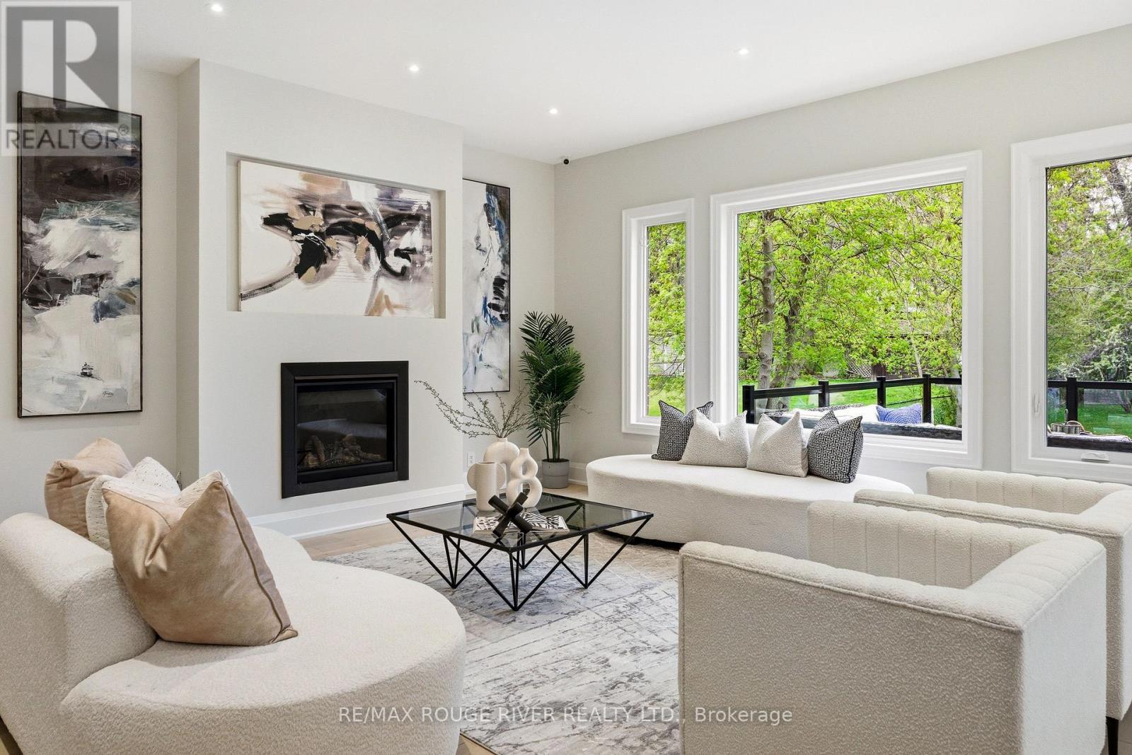 1411 Old Forest Road, Pickering, ON - Indoor Photo Showing Living Room With Fireplace