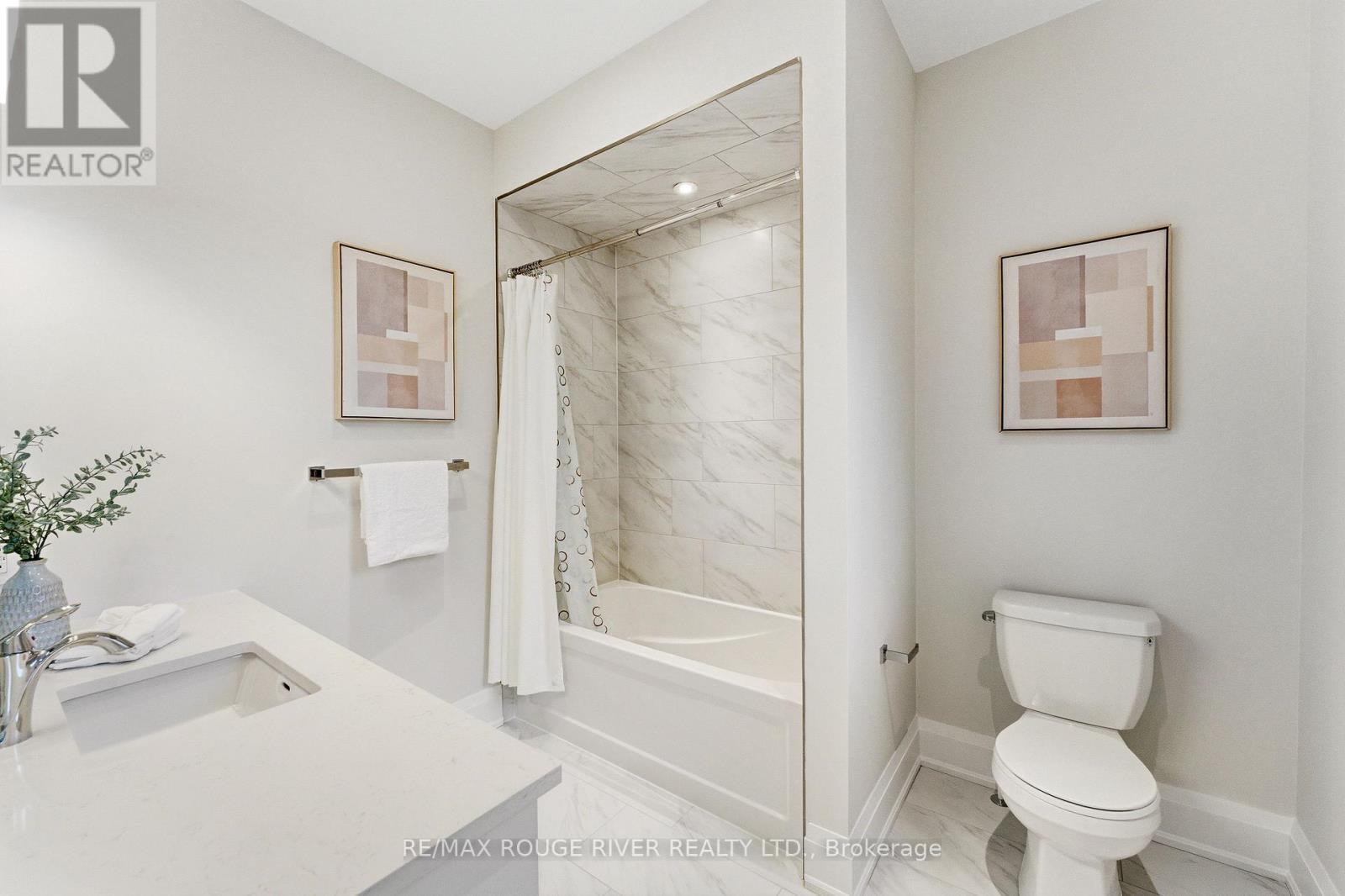1411 Old Forest Road, Pickering, ON - Indoor Photo Showing Bathroom