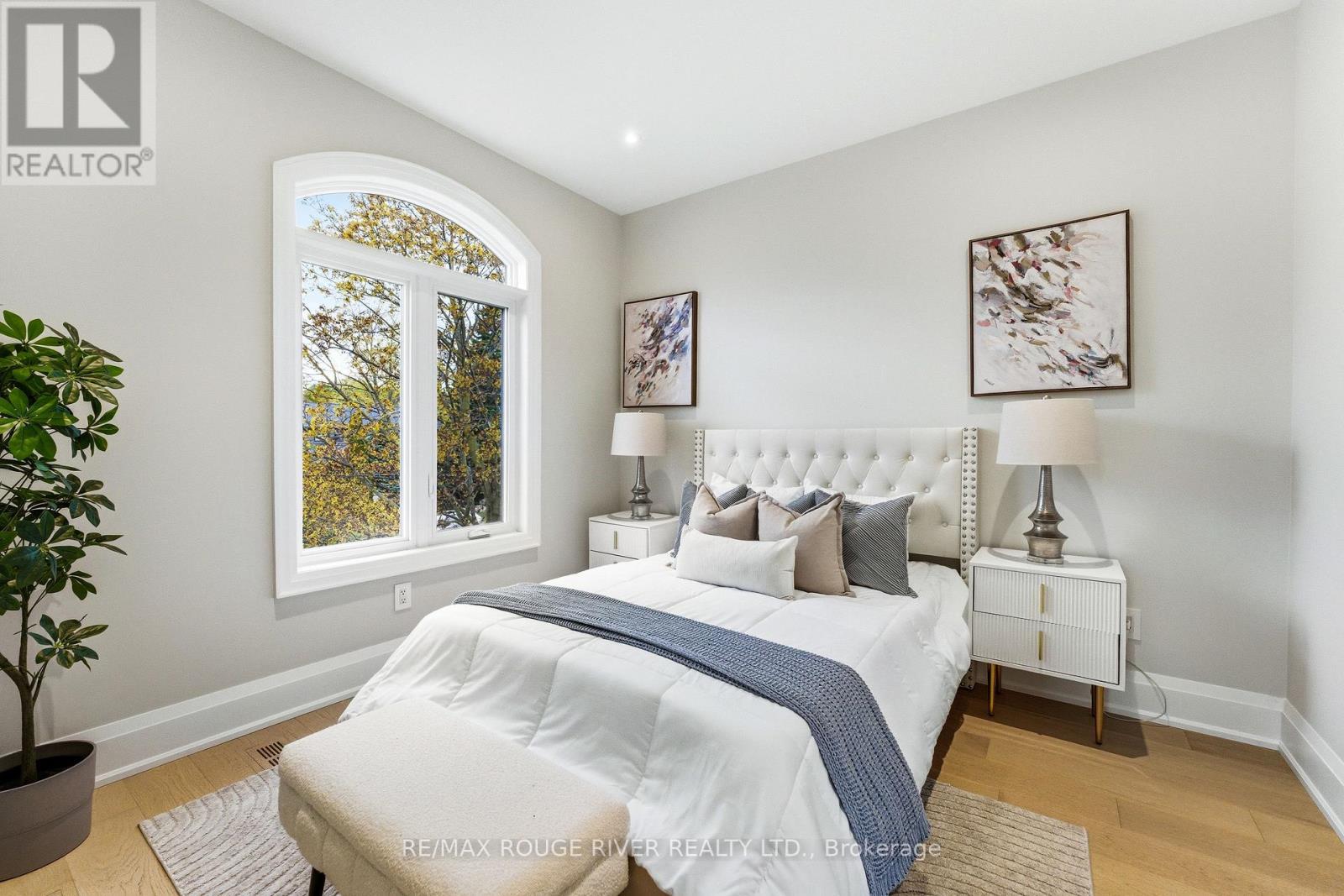 1411 Old Forest Road, Pickering, ON - Indoor Photo Showing Bedroom