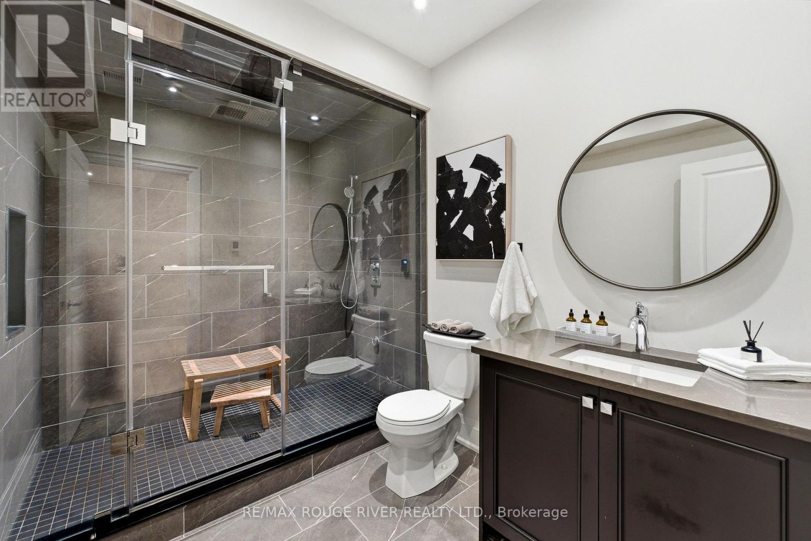 1411 Old Forest Road, Pickering, ON - Indoor Photo Showing Bathroom