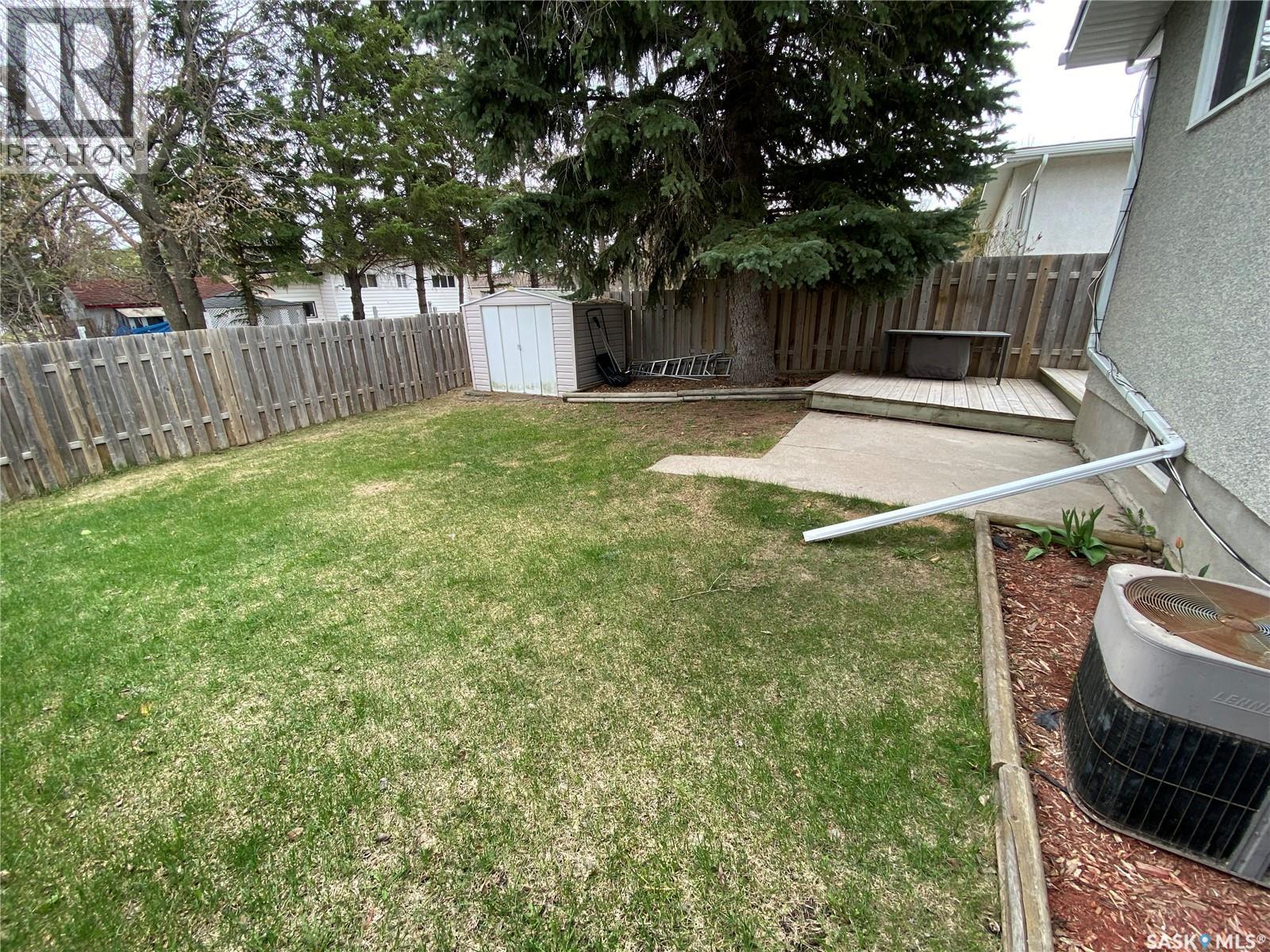 2 544 Circlebrooke Drive, Yorkton, SK - Outdoor