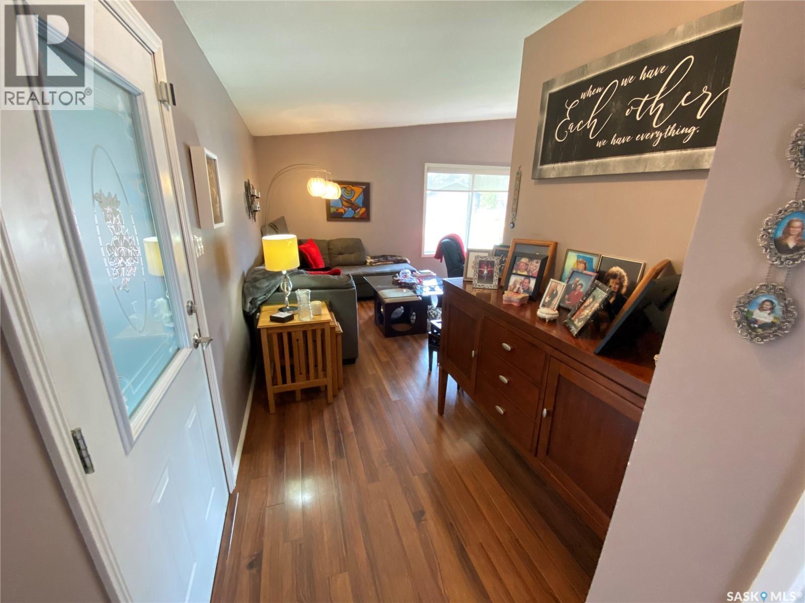2 544 Circlebrooke Drive, Yorkton, SK - Indoor Photo Showing Other Room