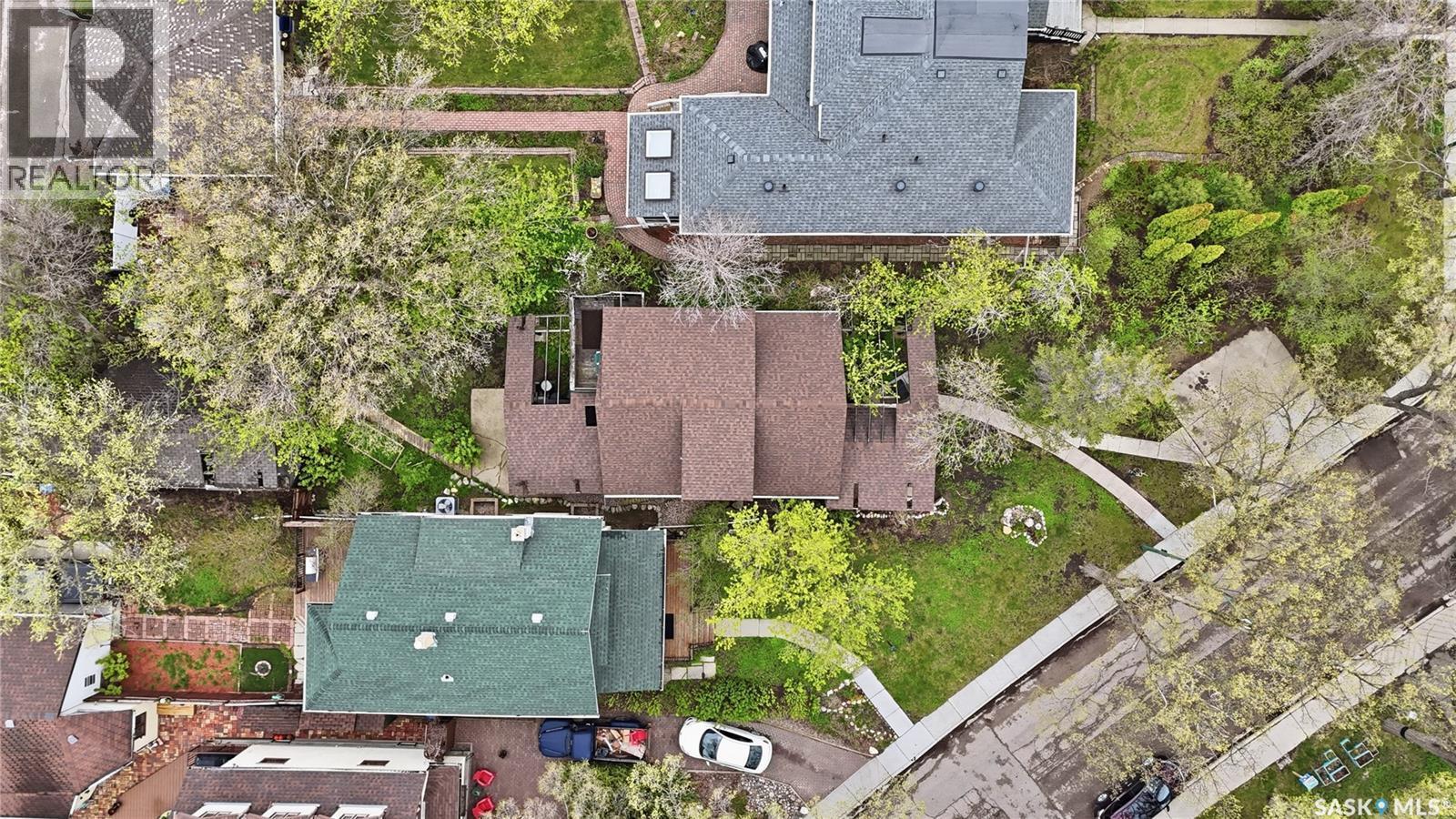 160 Leopold Crescent, Regina, SK - Outdoor