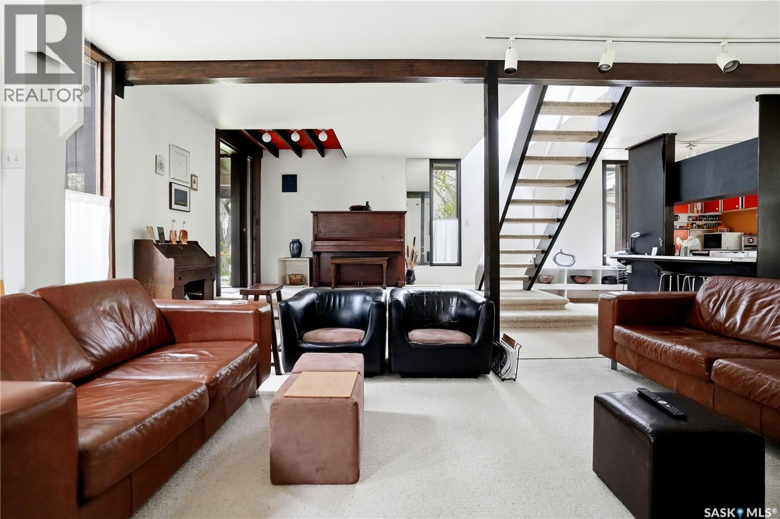 160 Leopold Crescent, Regina, SK - Indoor Photo Showing Living Room With Fireplace