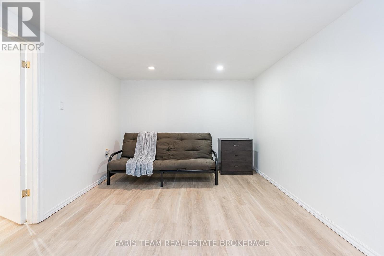 6 Pheasant Trail, Barrie, ON - Indoor