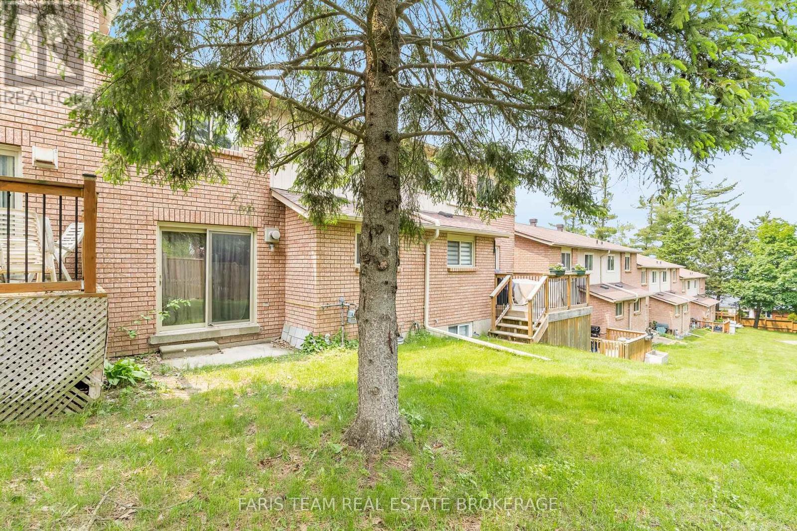 6 Pheasant Trail, Barrie, ON - Outdoor